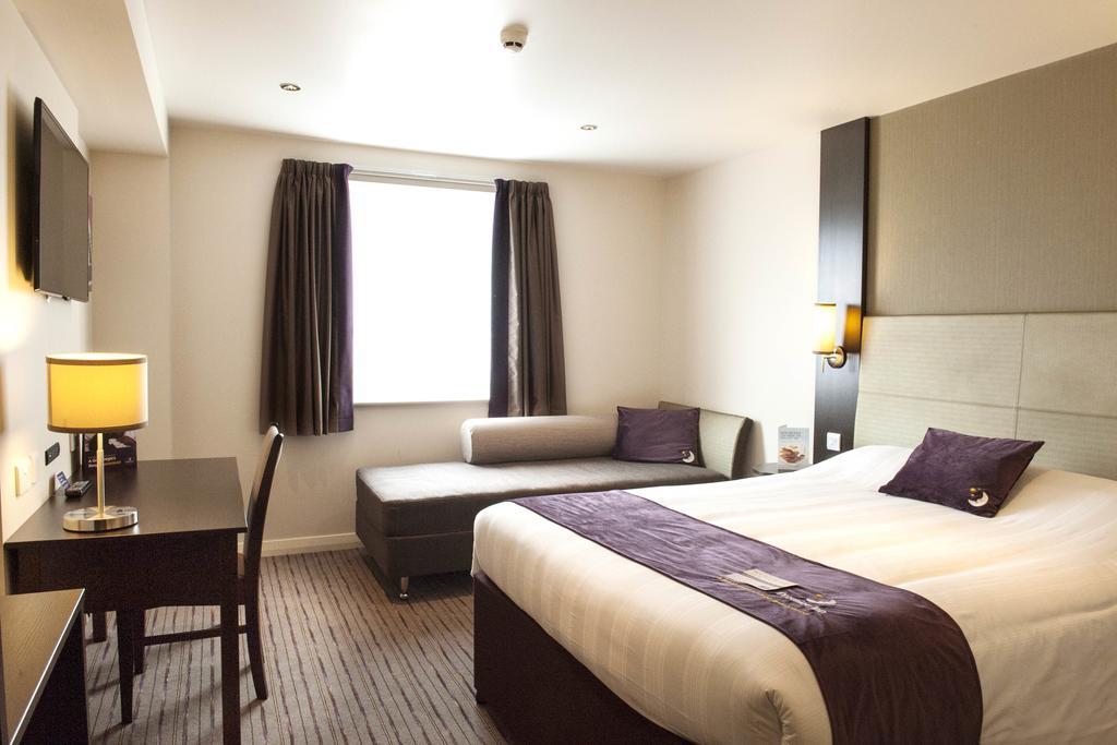 Premier Inn York North الغرفة الصورة